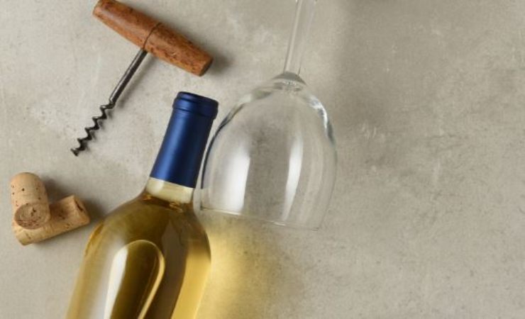 come conservare correttamente una bottiglia di vino aperta